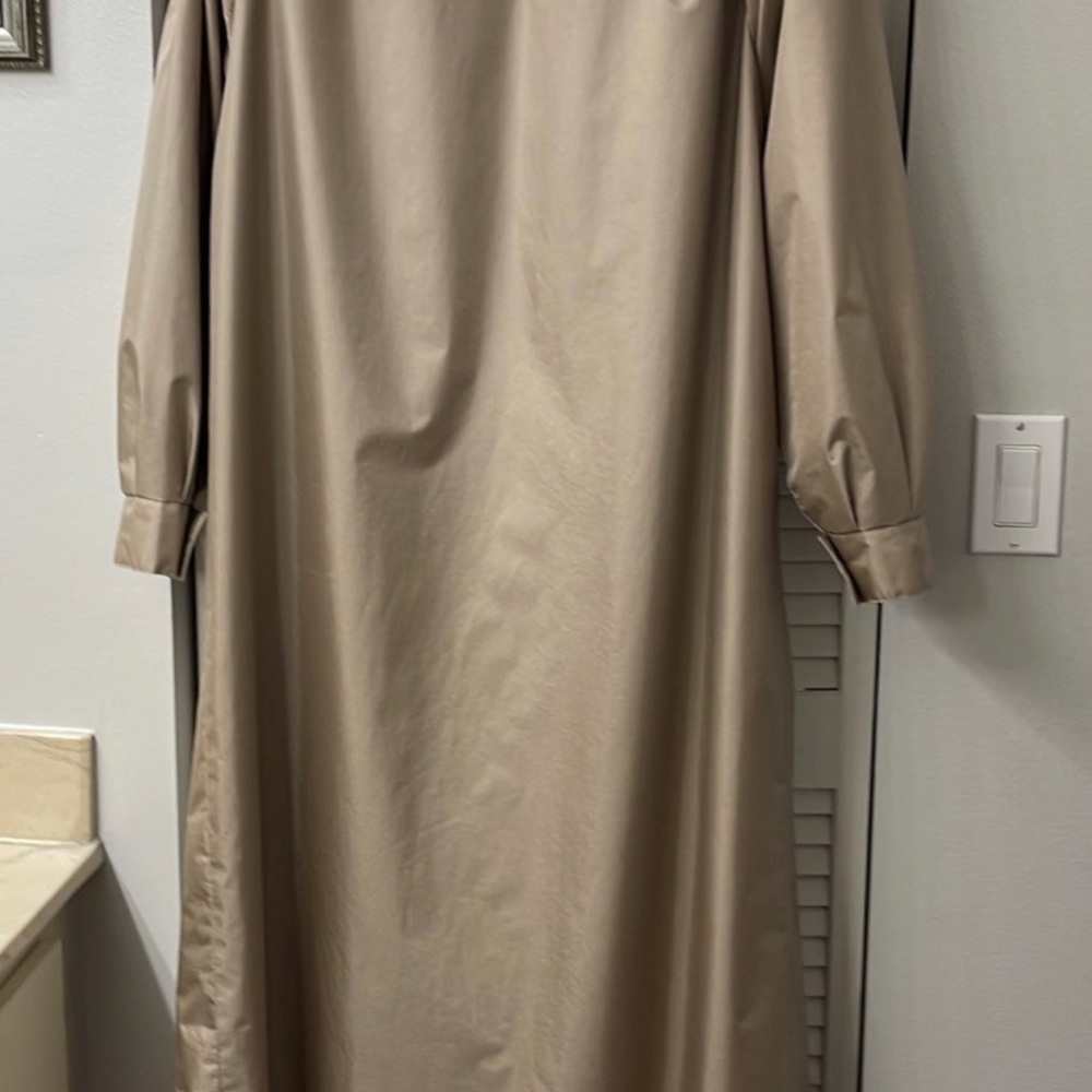 EUC David Benjamin Trench Coat (like new) - Picture 7 of 12